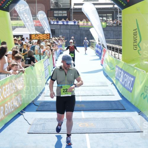 10.08.2025 - GEWOBA Citytriathlon Bremen H.Heesch http://msf.ph/oto/8556533 10.08.2025 15:29:07 Ziel 222, 326, 349, 499 meine-sportfotos.de