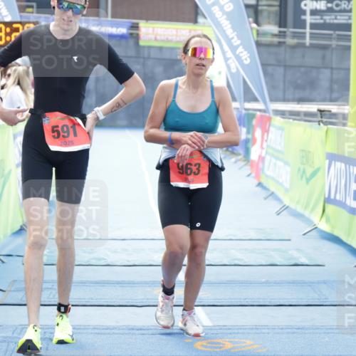 10.08.2025 - GEWOBA Citytriathlon Bremen H.Heesch http://msf.ph/oto/8556535 10.08.2025 14:29:24 Ziel 591, 842, 946, 963 meine-sportfotos.de