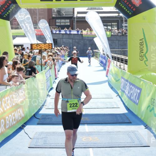 10.08.2025 - GEWOBA Citytriathlon Bremen H.Heesch http://msf.ph/oto/8556536 10.08.2025 15:29:07 Ziel 222, 326, 349, 499 meine-sportfotos.de