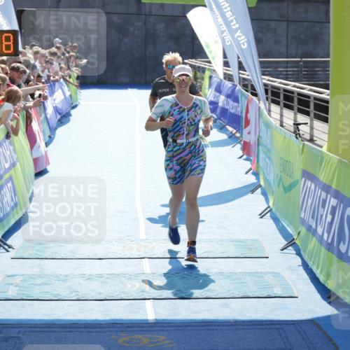 10.08.2025 - GEWOBA Citytriathlon Bremen H.Heesch http://msf.ph/oto/8556541 10.08.2025 15:29:12 Ziel 145, 222, 326, 349 meine-sportfotos.de