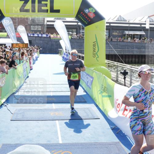 10.08.2025 - GEWOBA Citytriathlon Bremen H.Heesch http://msf.ph/oto/8556560 10.08.2025 15:29:15 Ziel 145, 326, 349 meine-sportfotos.de