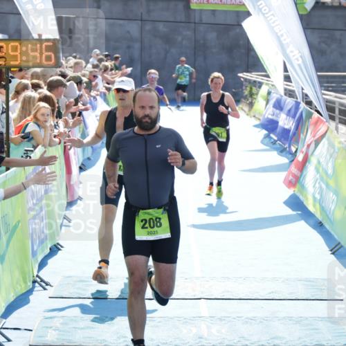 10.08.2025 - GEWOBA Citytriathlon Bremen H.Heesch http://msf.ph/oto/8556579 10.08.2025 15:29:50 Ziel 208, 273, 426, 491 meine-sportfotos.de