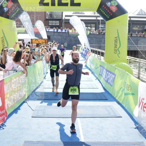 10.08.2025 - GEWOBA Citytriathlon Bremen H.Heesch http://msf.ph/oto/8556585 10.08.2025 15:29:51 Ziel 208, 273, 426, 491 meine-sportfotos.de