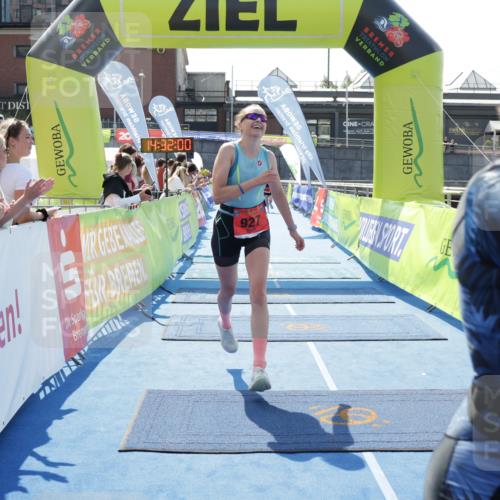 10.08.2025 - GEWOBA Citytriathlon Bremen H.Heesch http://msf.ph/oto/8556636 10.08.2025 14:32:03 Ziel 920, 927, 955 meine-sportfotos.de