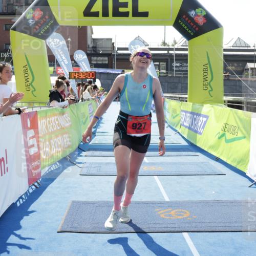 10.08.2025 - GEWOBA Citytriathlon Bremen H.Heesch http://msf.ph/oto/8556638 10.08.2025 14:32:03 Ziel 920, 927, 955 meine-sportfotos.de