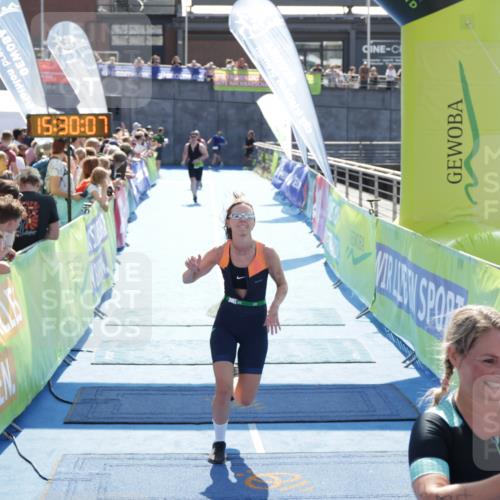 10.08.2025 - GEWOBA Citytriathlon Bremen H.Heesch http://msf.ph/oto/8556644 10.08.2025 15:30:11 Ziel 405, 487 meine-sportfotos.de