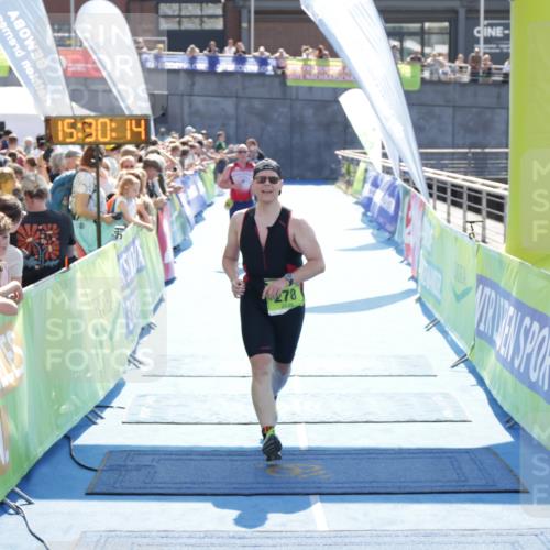 10.08.2025 - GEWOBA Citytriathlon Bremen H.Heesch http://msf.ph/oto/8556655 10.08.2025 15:30:18 Ziel 80, 249, 278, 405 meine-sportfotos.de