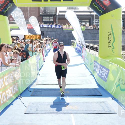 10.08.2025 - GEWOBA Citytriathlon Bremen H.Heesch http://msf.ph/oto/8556657 10.08.2025 15:30:18 Ziel 80, 249, 278, 405 meine-sportfotos.de