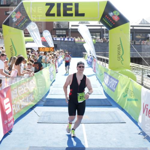10.08.2025 - GEWOBA Citytriathlon Bremen H.Heesch http://msf.ph/oto/8556663 10.08.2025 15:30:19 Ziel 80, 249, 278 meine-sportfotos.de