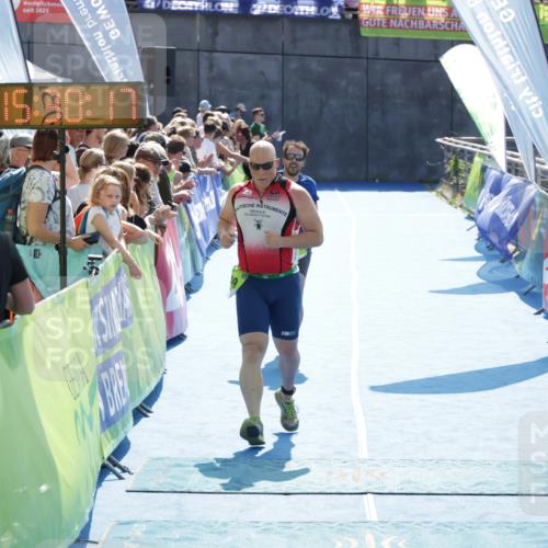 10.08.2025 - GEWOBA Citytriathlon Bremen H.Heesch http://msf.ph/oto/8556665 10.08.2025 15:30:21 Ziel 80, 249, 278 meine-sportfotos.de