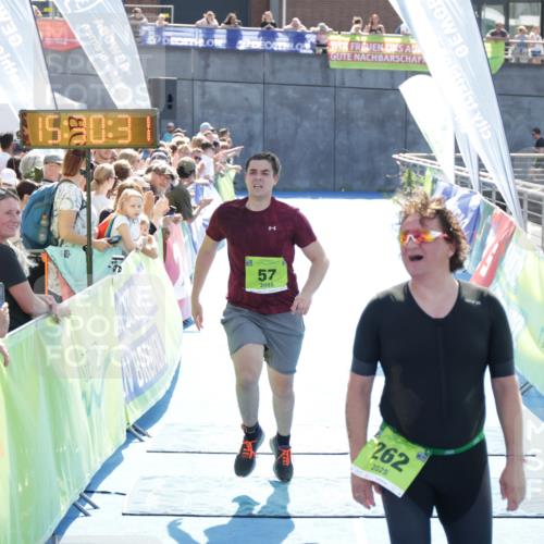 10.08.2025 - GEWOBA Citytriathlon Bremen H.Heesch http://msf.ph/oto/8556698 10.08.2025 15:30:35 Ziel 57, 262 meine-sportfotos.de