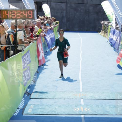 10.08.2025 - GEWOBA Citytriathlon Bremen H.Heesch http://msf.ph/oto/8556703 10.08.2025 14:33:52 Ziel 754, 762, 965 meine-sportfotos.de