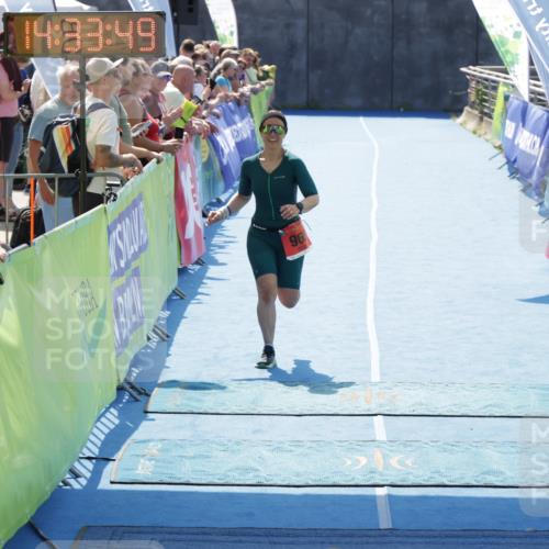 10.08.2025 - GEWOBA Citytriathlon Bremen H.Heesch http://msf.ph/oto/8556707 10.08.2025 14:33:53 Ziel 754, 762, 965 meine-sportfotos.de