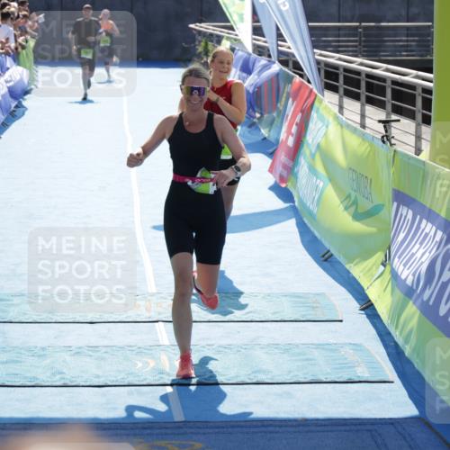 10.08.2025 - GEWOBA Citytriathlon Bremen H.Heesch http://msf.ph/oto/8556721 10.08.2025 15:30:55 Ziel 35, 110, 351, 365, 483 meine-sportfotos.de