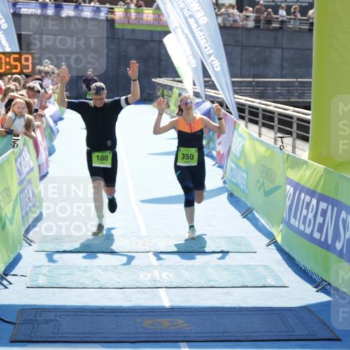 10.08.2025 - GEWOBA Citytriathlon Bremen H.Heesch http://msf.ph/oto/8556734 10.08.2025 15:31:03 Ziel 180, 350, 351, 483 meine-sportfotos.de