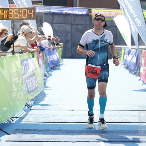 10.08.2025 - GEWOBA Citytriathlon Bremen H.Heesch http://msf.ph/oto/8556743 10.08.2025 14:35:07 Ziel 895 meine-sportfotos.de