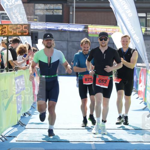 10.08.2025 - GEWOBA Citytriathlon Bremen H.Heesch http://msf.ph/oto/8556748 10.08.2025 14:35:29 Ziel 596, 632, 652 meine-sportfotos.de