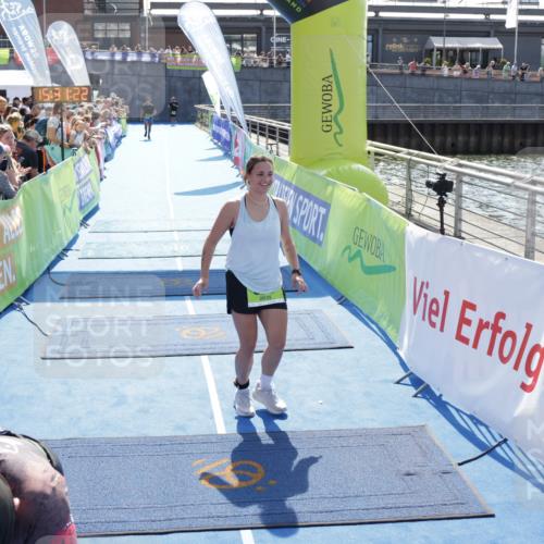 10.08.2025 - GEWOBA Citytriathlon Bremen H.Heesch http://msf.ph/oto/8556773 10.08.2025 15:31:26 Ziel 376 meine-sportfotos.de