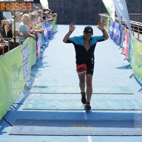 10.08.2025 - GEWOBA Citytriathlon Bremen H.Heesch http://msf.ph/oto/8556780 10.08.2025 14:35:56 Ziel 853 meine-sportfotos.de