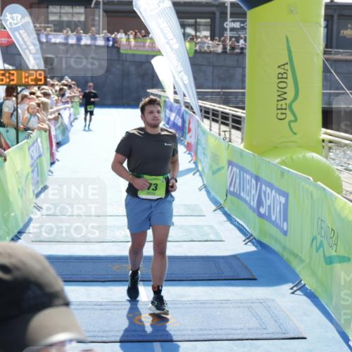 10.08.2025 - GEWOBA Citytriathlon Bremen H.Heesch http://msf.ph/oto/8556789 10.08.2025 15:31:33 Ziel 73 meine-sportfotos.de