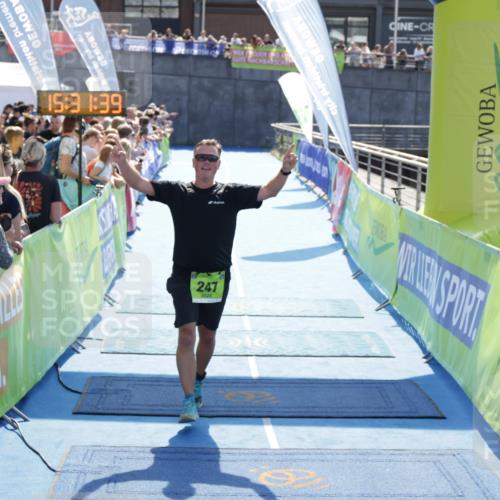 10.08.2025 - GEWOBA Citytriathlon Bremen H.Heesch http://msf.ph/oto/8556799 10.08.2025 15:31:43 Ziel 247 meine-sportfotos.de