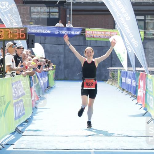 10.08.2025 - GEWOBA Citytriathlon Bremen H.Heesch http://msf.ph/oto/8556822 10.08.2025 14:37:40 Ziel 922 meine-sportfotos.de