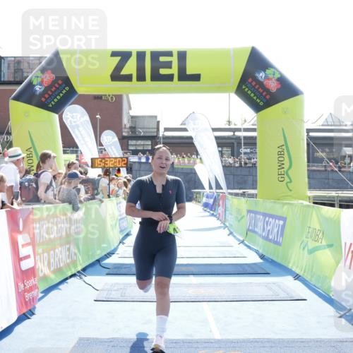 10.08.2025 - GEWOBA Citytriathlon Bremen H.Heesch http://msf.ph/oto/8556825 10.08.2025 15:32:06 Ziel 411, 461 meine-sportfotos.de