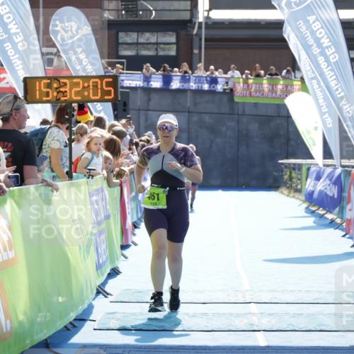 10.08.2025 - GEWOBA Citytriathlon Bremen H.Heesch http://msf.ph/oto/8556834 10.08.2025 15:32:09 Ziel 338, 411, 461 meine-sportfotos.de