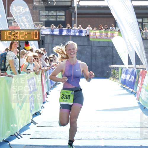 10.08.2025 - GEWOBA Citytriathlon Bremen H.Heesch http://msf.ph/oto/8556856 10.08.2025 15:32:14 Ziel 338, 461 meine-sportfotos.de