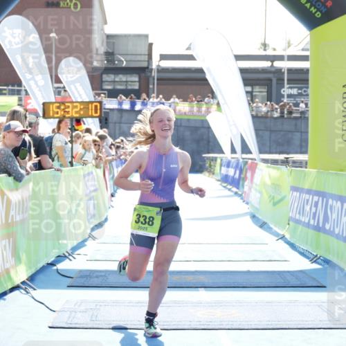 10.08.2025 - GEWOBA Citytriathlon Bremen H.Heesch http://msf.ph/oto/8556860 10.08.2025 15:32:14 Ziel 338, 461 meine-sportfotos.de