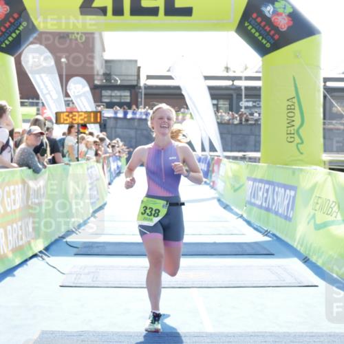 10.08.2025 - GEWOBA Citytriathlon Bremen H.Heesch http://msf.ph/oto/8556862 10.08.2025 15:32:15 Ziel 338, 461 meine-sportfotos.de