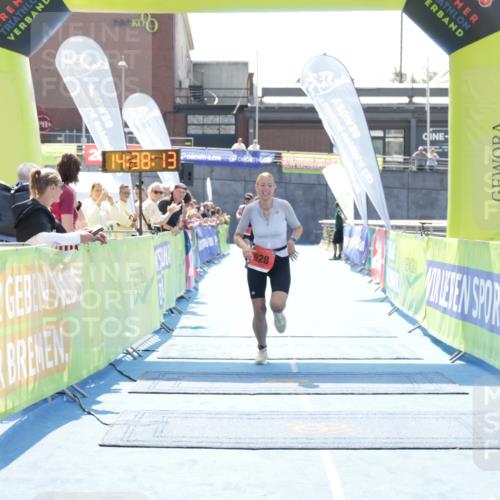 10.08.2025 - GEWOBA Citytriathlon Bremen H.Heesch http://msf.ph/oto/8556875 10.08.2025 14:38:17 Ziel 803, 928 meine-sportfotos.de
