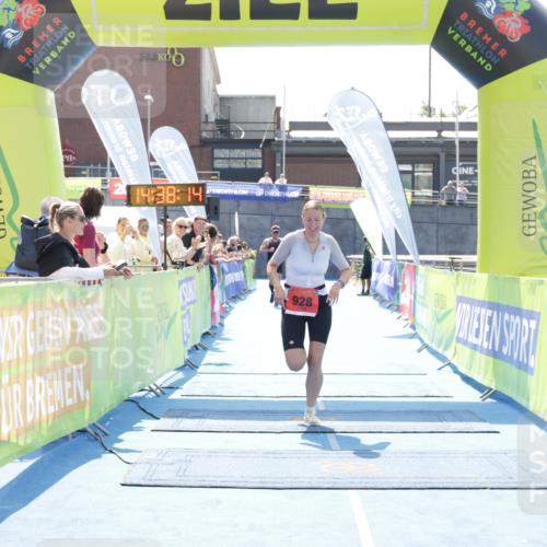 10.08.2025 - GEWOBA Citytriathlon Bremen H.Heesch http://msf.ph/oto/8556877 10.08.2025 14:38:18 Ziel 803, 928 meine-sportfotos.de