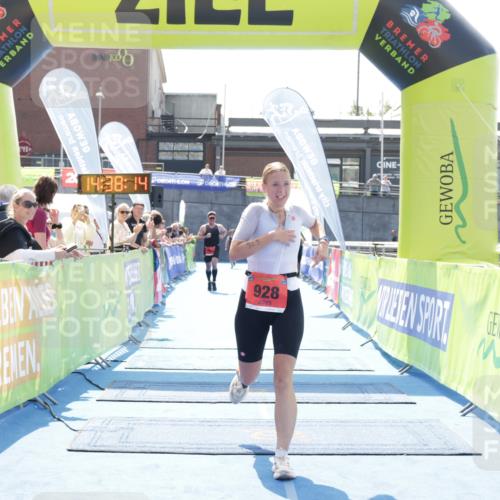 10.08.2025 - GEWOBA Citytriathlon Bremen H.Heesch http://msf.ph/oto/8556881 10.08.2025 14:38:18 Ziel 803, 928 meine-sportfotos.de