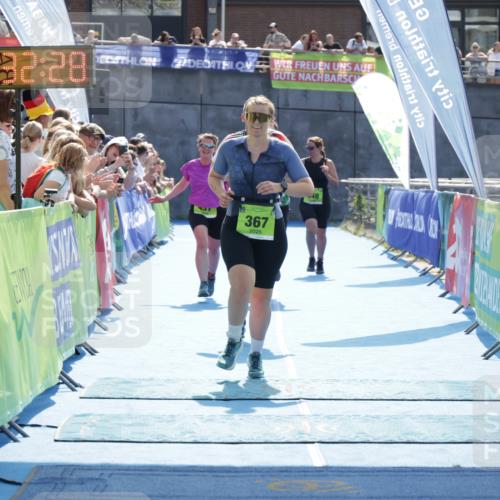 10.08.2025 - GEWOBA Citytriathlon Bremen H.Heesch http://msf.ph/oto/8556886 10.08.2025 15:32:32 Ziel 28, 189, 367, 448, 457 meine-sportfotos.de