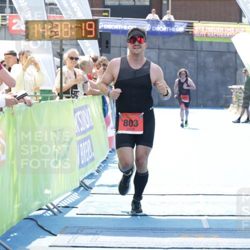 10.08.2025 - GEWOBA Citytriathlon Bremen H.Heesch http://msf.ph/oto/8556889 10.08.2025 14:38:23 Ziel 803, 843, 928 meine-sportfotos.de