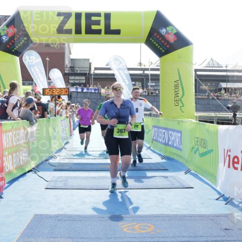 10.08.2025 - GEWOBA Citytriathlon Bremen H.Heesch http://msf.ph/oto/8556905 10.08.2025 15:32:34 Ziel 28, 189, 367, 448, 457 meine-sportfotos.de