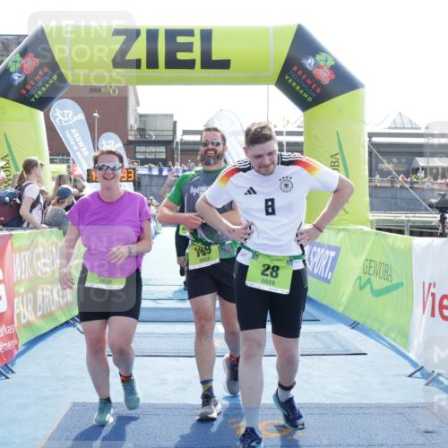 10.08.2025 - GEWOBA Citytriathlon Bremen H.Heesch http://msf.ph/oto/8556919 10.08.2025 15:32:37 Ziel 28, 189, 367, 448, 457 meine-sportfotos.de