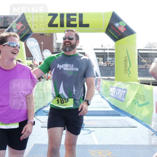10.08.2025 - GEWOBA Citytriathlon Bremen H.Heesch http://msf.ph/oto/8556924 10.08.2025 15:32:39 Ziel 28, 189, 367, 448, 457 meine-sportfotos.de