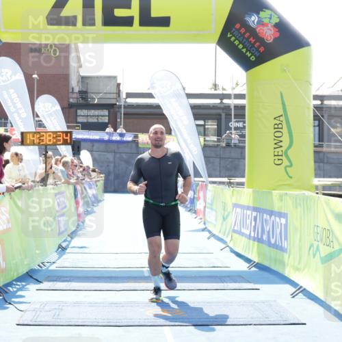 10.08.2025 - GEWOBA Citytriathlon Bremen H.Heesch http://msf.ph/oto/8556927 10.08.2025 14:38:38 Ziel 726 meine-sportfotos.de