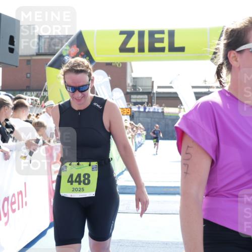 10.08.2025 - GEWOBA Citytriathlon Bremen H.Heesch http://msf.ph/oto/8556936 10.08.2025 15:32:43 Ziel 189, 448, 494 meine-sportfotos.de