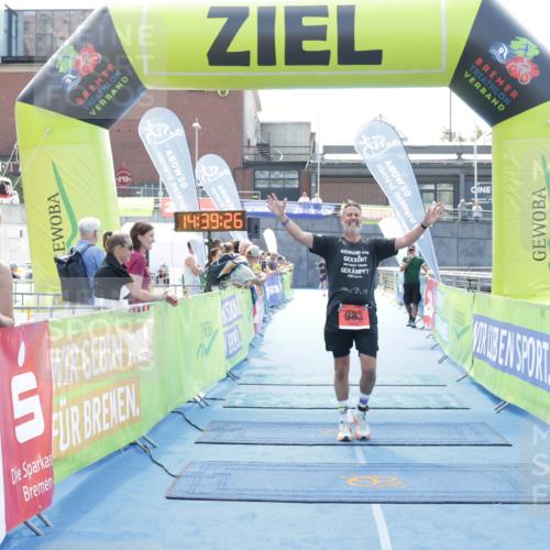 10.08.2025 - GEWOBA Citytriathlon Bremen H.Heesch http://msf.ph/oto/8556943 10.08.2025 14:39:30 Ziel 983 meine-sportfotos.de