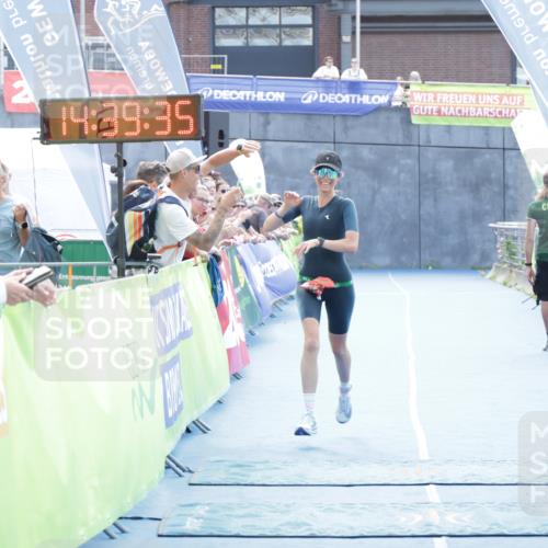 10.08.2025 - GEWOBA Citytriathlon Bremen H.Heesch http://msf.ph/oto/8556947 10.08.2025 14:39:39 Ziel 935 meine-sportfotos.de