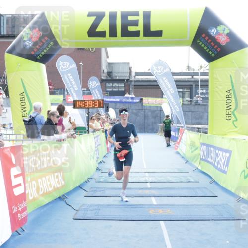 10.08.2025 - GEWOBA Citytriathlon Bremen H.Heesch http://msf.ph/oto/8556959 10.08.2025 14:39:41 Ziel 935 meine-sportfotos.de