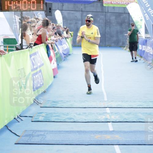 10.08.2025 - GEWOBA Citytriathlon Bremen H.Heesch http://msf.ph/oto/8556968 10.08.2025 14:40:05 Ziel 792 meine-sportfotos.de