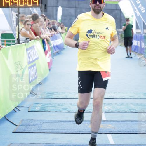 10.08.2025 - GEWOBA Citytriathlon Bremen H.Heesch http://msf.ph/oto/8556984 10.08.2025 14:40:07 Ziel 792 meine-sportfotos.de