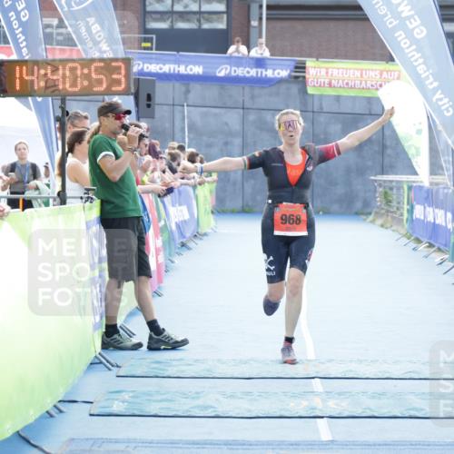 10.08.2025 - GEWOBA Citytriathlon Bremen H.Heesch http://msf.ph/oto/8556986 10.08.2025 14:40:57 Ziel 968 meine-sportfotos.de