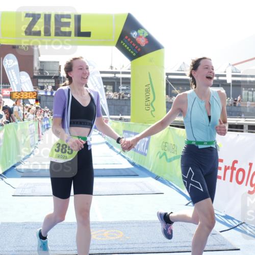 10.08.2025 - GEWOBA Citytriathlon Bremen H.Heesch http://msf.ph/oto/8556987 10.08.2025 15:33:06 Ziel 16, 54, 368, 385 meine-sportfotos.de