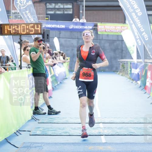 10.08.2025 - GEWOBA Citytriathlon Bremen H.Heesch http://msf.ph/oto/8556991 10.08.2025 14:40:58 Ziel 968 meine-sportfotos.de