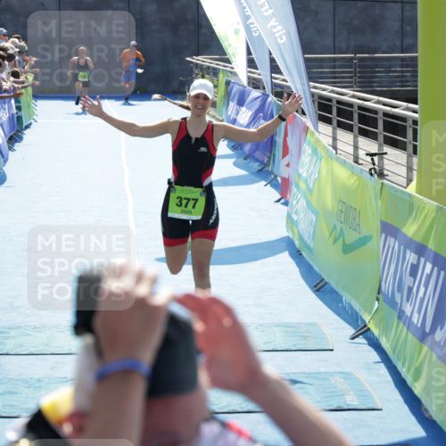 10.08.2025 - GEWOBA Citytriathlon Bremen H.Heesch http://msf.ph/oto/8557020 10.08.2025 15:33:38 Ziel 358, 377, 909 meine-sportfotos.de